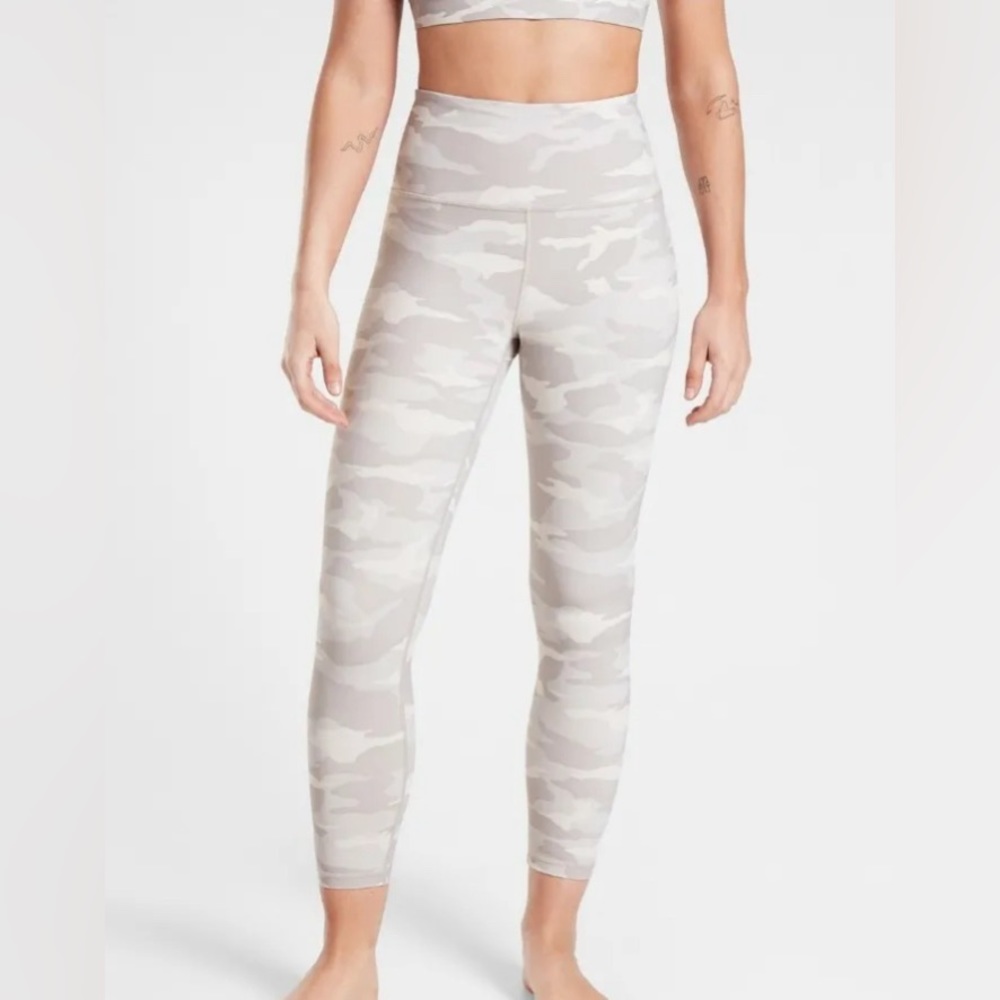 Athleta Elation Camo 7/8 Tight